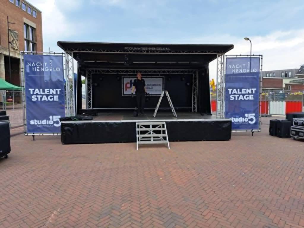 Podiumwagen huren in Twente?, Hobby en Vrije tijd, Feestartikelen | Verhuur, Verzenden, Zo goed als nieuw, Overige
