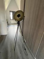 Zwarte Staande Lamp met Messing Kap, Huis en Inrichting, Lampen | Vloerlampen, Ophalen, Zo goed als nieuw, Metaal, 150 tot 200 cm