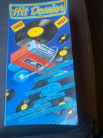 Hit Dossier 1958-1982 ( boek ), Ophalen of Verzenden, Gelezen, Artiest