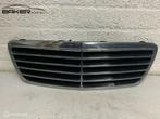 Grill Mercedes E-klasse W210 S211 ('03-'06) 2108800683, Gebruikt, Mercedes-Benz, Ophalen of Verzenden, Mercedes-Benz