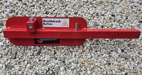 Doublelock Buffalo Red SCM gekeurde wielklem, Caravans en Kamperen, Caravan accessoires, Zo goed als nieuw, Ophalen