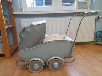 Poppenwagen jaren 40/50 -vintage brocante -poppen wagen beschikbaar voor biedingen