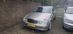 Mercedes-Benz E-Klasse 2.1 CDI E220 Sedan AUT 2006 Grijs, Auto's, Automaat, Achterwielaandrijving, Diesel, Sedan