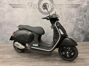 VESPA GTS 300 HPE SUPERTECH (bj 2022) beschikbaar voor biedingen