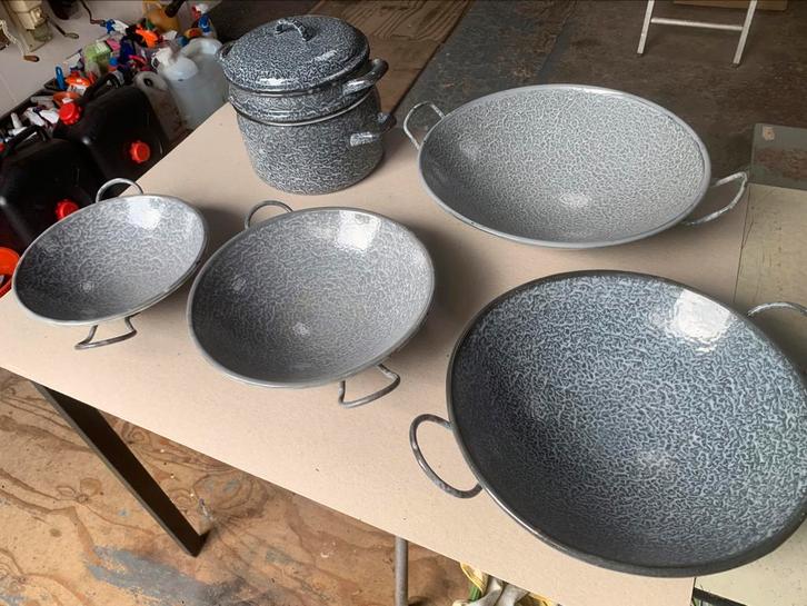 Grijs gewolkte rijststomer + diverse Wadjans/Wok pannen, Antiek en Kunst, Antiek | Emaille, Ophalen of Verzenden