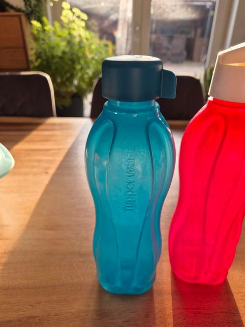 Tupperware drinkfles 750 ml waterfles met draaidop blauw, Huis en Inrichting, Keuken | Tupperware, Zo goed als nieuw, Blauw, Ophalen of Verzenden