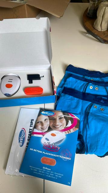 plaswekker met broekjes, Urifoon, Mickey,  beschikbaar voor biedingen