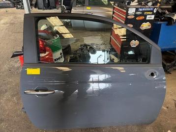Portier 2Deurs rechts van een Fiat 500 (735A) beschikbaar voor biedingen