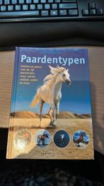 Paardentypen - Eric Laarakker, Boeken, Ophalen of Verzenden, Zo goed als nieuw