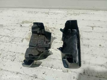 Afdekkap stuurkolom Volkswagen Golf 3 beschikbaar voor biedingen