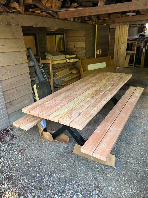 Houten Picknicktafel met Metalen Onderstel op VOORRAAD, Tuin en Terras, Picknicktafels, Nieuw, Rechthoekig, Hout, Ophalen of Verzenden