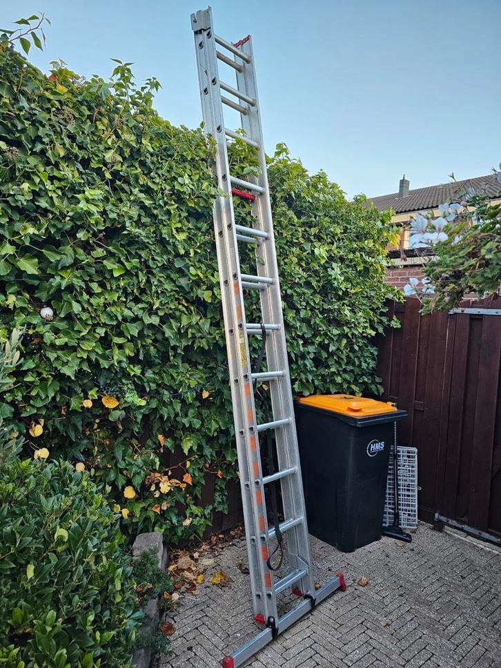 Altrex Aluminium Ladder - Opvouwbaar/Inschuifbaar, Doe-het-zelf en Verbouw, Ladders en Trappen, Gebruikt, Ladder, 4 meter of meer