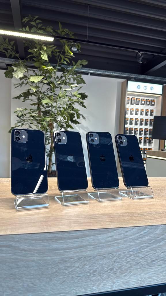  iPhone 12 64GB Zwart Batterij 95% incl. 2 jaar garantie, Telecommunicatie, Mobiele telefoons | Apple iPhone, Refurbished, 64 GB