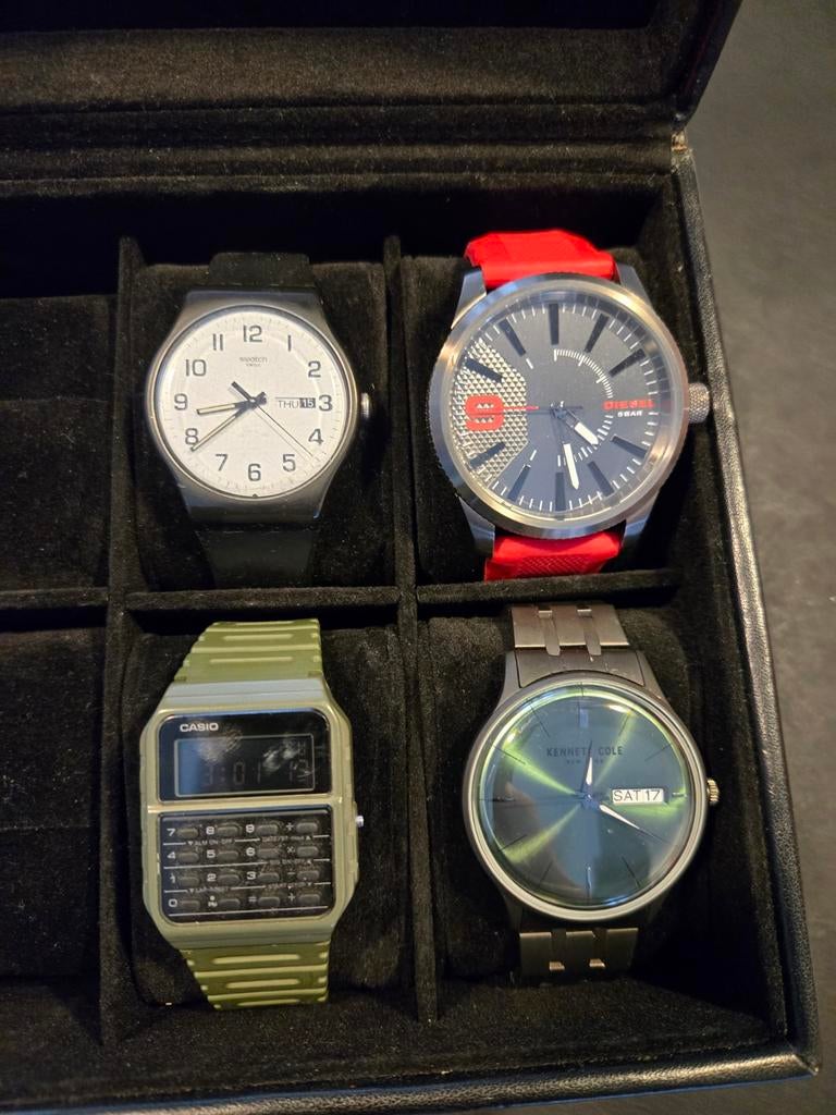 Set van 4 horloges Casio - Diesel - Swatch - Kenneth Cole, Sieraden, Tassen en Uiterlijk, Horloges | Heren, Ophalen of Verzenden