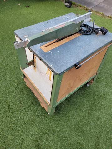 Zaagtafel 220V - Mobiel en Compact beschikbaar voor biedingen