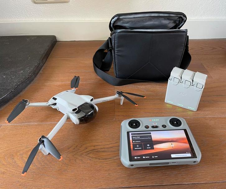 DJI Mini 3 Fly More Combo, Audio, Tv en Foto, Drones, Zo goed als nieuw, Drone met camera, Ophalen of Verzenden
