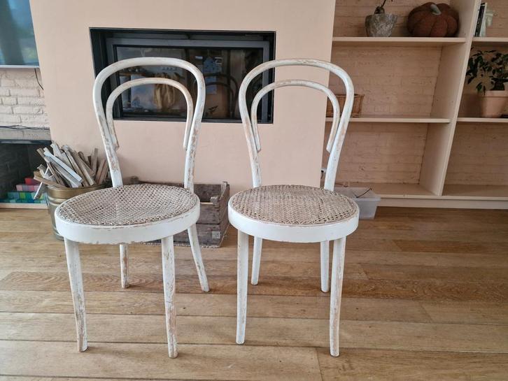 2 originele Vintage Thonet stoelen met rieten zitting, Huis en Inrichting, Stoelen, Gebruikt, Hout, Bruin, Ophalen