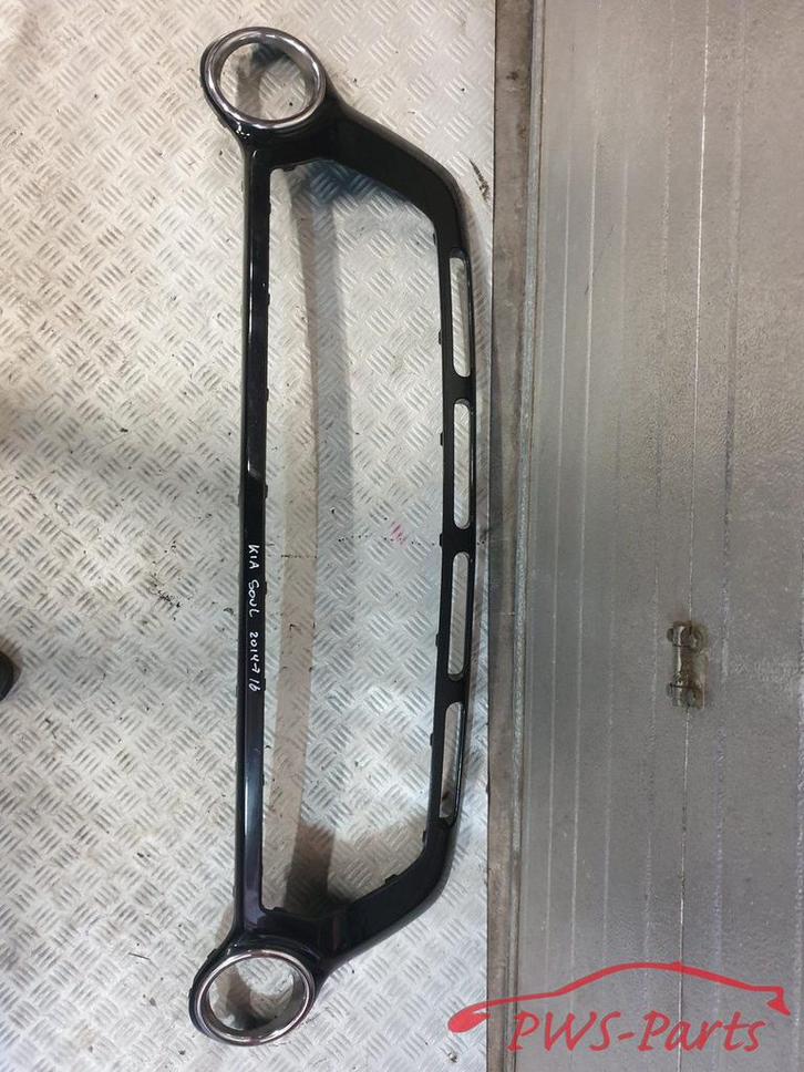KIA SOUL GRILL LIJST VOORBUMPER 2014 T/M 2016 ORIGINEEL, Auto-onderdelen, Carrosserie en Plaatwerk, Bumper, Kia, Voor, Gebruikt