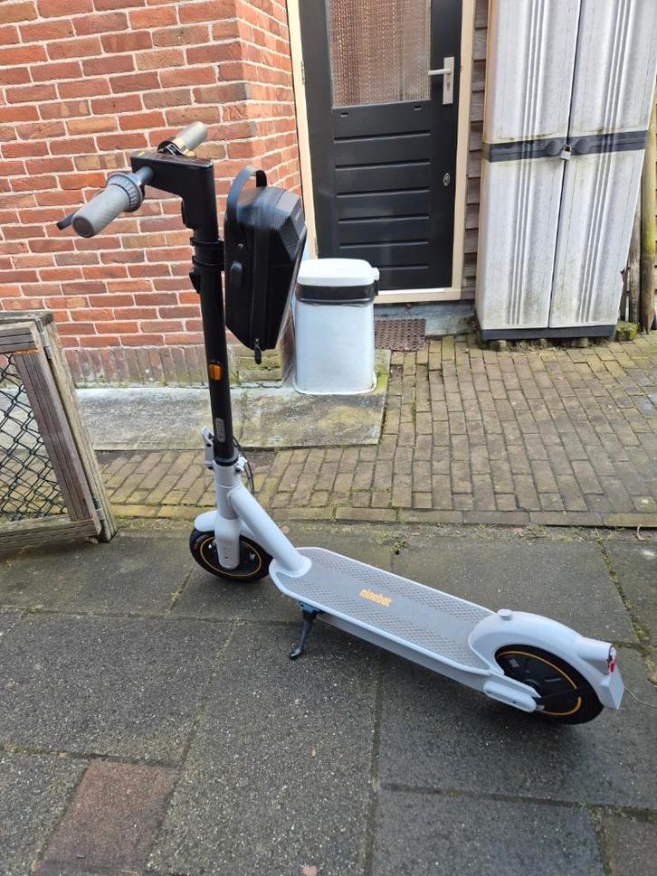 SEGWAY-NINEBOT MAX G30 MET ALARM, Fietsen en Brommers, Steps, Gebruikt, Elektrische step (E-scooter), Ophalen