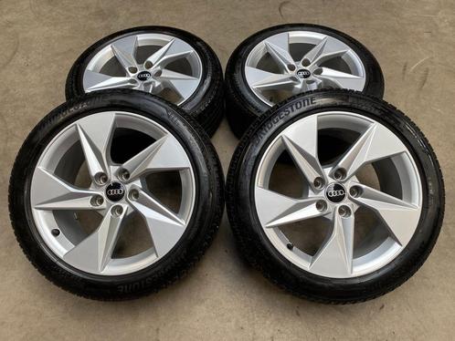 Diversen 17 inch originele velgen + banden Audi A3 s line 8Y, Auto-onderdelen, Banden en Velgen, Banden en Velgen, Zomerbanden