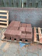 145 stuks  metsel stenen / bakstenen. Eindhoven, Ophalen, Nieuw, Bakstenen