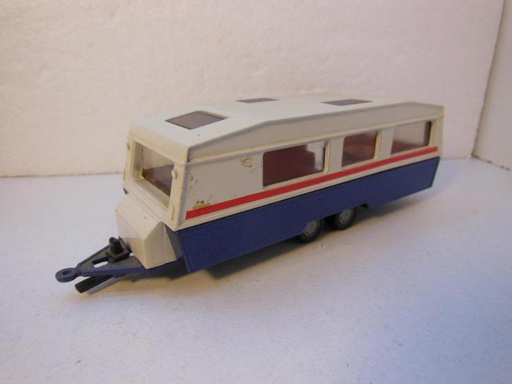 CARAVAN  v.  SUKI -  ZGAN  -  1:50/55, Hobby en Vrije tijd, Modelauto's | 1:50, Zo goed als nieuw, Overige typen, SIKU, Ophalen of Verzenden