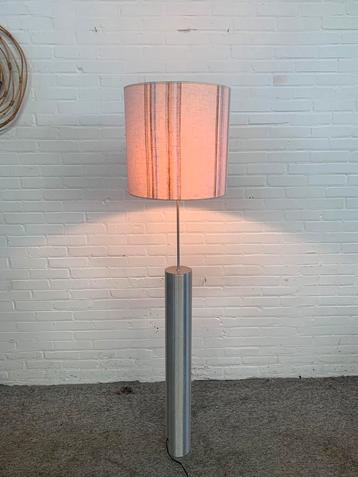 Lamp Vintage Raak vloerlamp en tafellamp jaren 80. beschikbaar voor biedingen