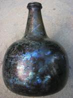 bodemvondst, puntgave 17e eeuwse z.g. kattekop fles, Ophalen of Verzenden
