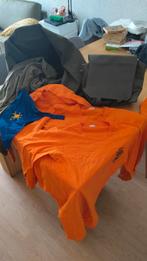 Plunjebaal met diverse sportshirts + Pukkel, Ophalen of Verzenden, Landmacht, Nederland, Kleding of Schoenen