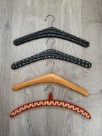 Vintage retro Kledinghangers - Set van 4 leer noppen, Ophalen of Verzenden, Gebruikt, Overige materialen, Volwassenen