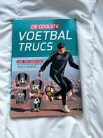 Boek met voetbaltrucs, Eén stripboek, Ophalen of Verzenden, Zo goed als nieuw