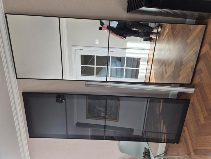 Ikea Auli 4 spiegelpanelen en 4 zwart transparante panelen, Huis en Inrichting, Kasten | Kledingkasten, Gebruikt, 200 cm of meer