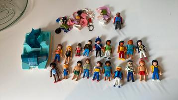 Playmobil verzameling, poppetjes, onderdelen en waterfiets beschikbaar voor biedingen
