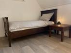 Eenpersoonsbed 90x190 met matras, laken en nachtkastje, Huis en Inrichting, Slaapkamer | Bedden, Ophalen, Gebruikt, 90 cm, Eenpersoons