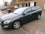 Volvo V60 2.0 D4 Kinetic, Auto's, Volvo, Voorwielaandrijving, Euro 6, 4 cilinders, Origineel Nederlands