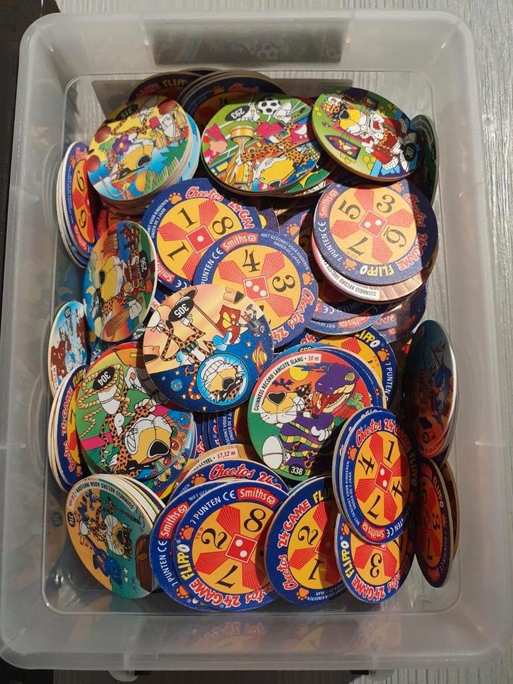 Bijna 300 stuks Grote bak vol 24 Game Flippo's Smiths, Verzamelen, Flippo's, Losse flippo's, Cheetos 24 Game, Ophalen of Verzenden