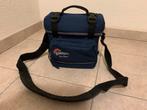 Lowepro fototas. Buitenmaat: 24 cm lang, diep 18 cm, hoog 27, Ophalen of Verzenden, Gebruikt, Schoudertas, Lowepro