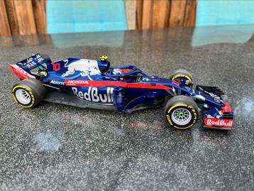 Toro Rosso STR13 P Gasly 1:18 beschikbaar voor biedingen