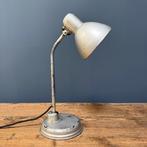 Zilvergrijze Bauhaus bureaulamp tafellamp vintage oud lamp, Huis en Inrichting, Lampen | Tafellampen, Gebruikt, Bauhaus, -, -