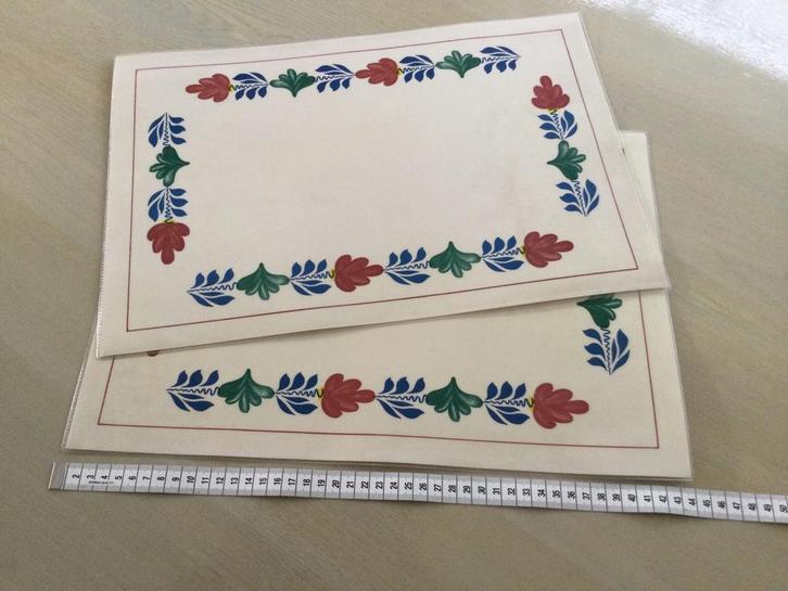 Boerenbont placemats 1 zgan en 1 gebruiksporen vintage, Huis en Inrichting, Keuken | Servies, Gebruikt, Overige typen, Boerenbont
