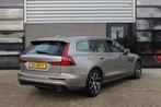Volvo V60 2.0 T5 Momentum / Carplay / Leer / Trekhaak / N.A., 15 km/l, 4 cilinders, 93 €/maand, Zilver of Grijs