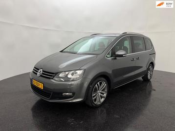 Volkswagen Sharan 1.4 TSI Comfortline Pano/Trekhaak/Navi beschikbaar voor biedingen