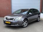 Toyota Avensis Wagon 1.8 VVTi Business | AUOTMAAT | NAVI |, Auto's, Zwart, 4 cilinders, Origineel Nederlands, Nieuw