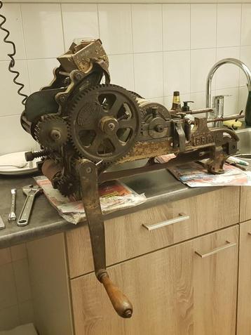 Speculaasmachine antiek beschikbaar voor biedingen