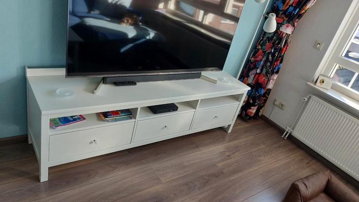 Ikea Hemnes tv meubel+ salontafel, Huis en Inrichting, Kasten | Buffetkasten, Gebruikt, 150 tot 200 cm, 150 tot 200 cm, 25 tot 50 cm
