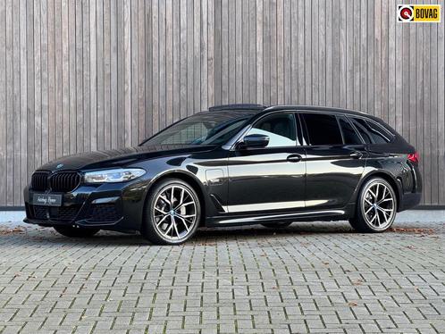 BMW 5-serie Touring 530e xDrive / M-Sport / Pano / ACC / 19', Auto's, BMW, Bedrijf, Te koop, 5-Serie, 4x4, ABS, Achteruitrijcamera