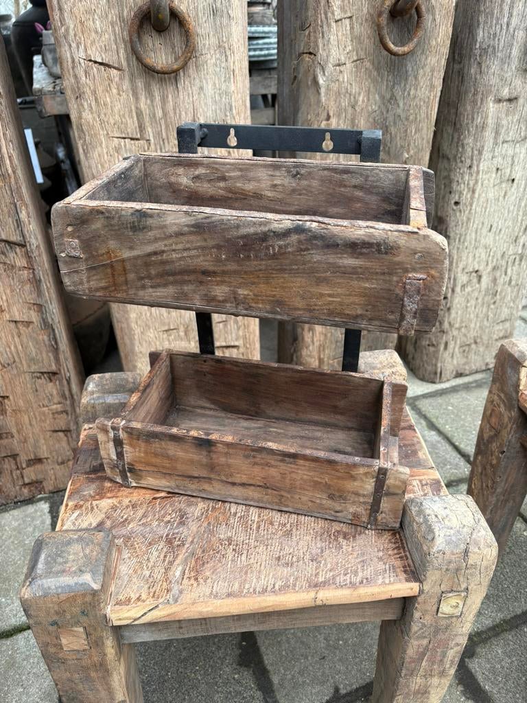 Gaaf rekje van 2 oude steenmallen, Antiek en Kunst, Ophalen of Verzenden