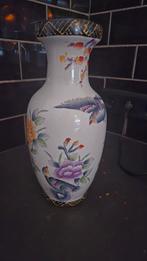 Chinese vaas met bloemmotieven, Antiek en Kunst, Antiek | Vazen, Ophalen of Verzenden