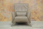 ZGANieuw! taupekleurige leren Rolf Benz 322 design fauteuil!, Huis en Inrichting, Rolf benz, Rolf benz, Design, 75 tot 100 cm