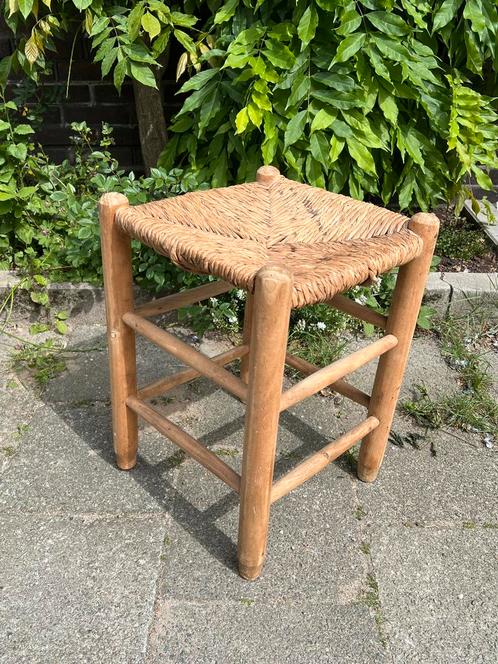 Vintage krukje riet hout grenen 1970 boho Japandi, Huis en Inrichting, Krukjes, Gebruikt, Hout, Ophalen of Verzenden